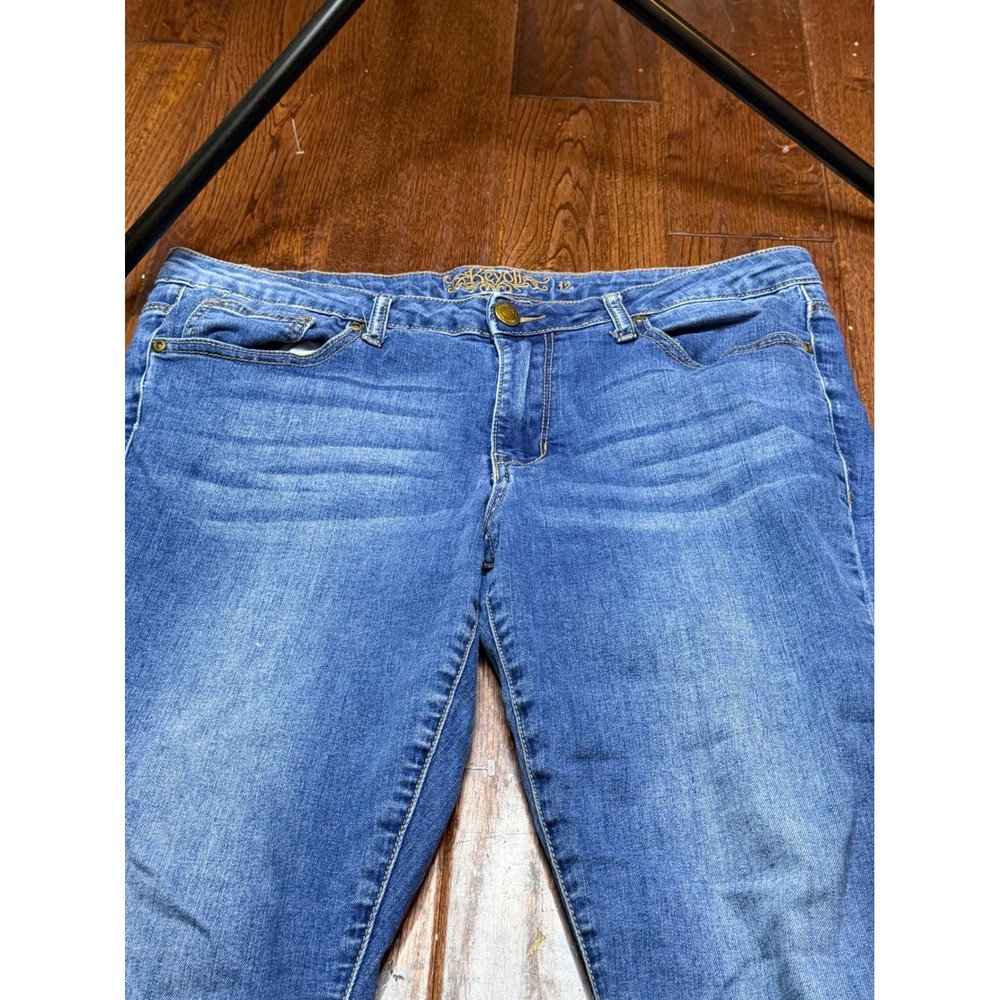 Revolt Womens Size 12 Medium Wash‎ Straight Leg Stretch Denim Jeans 177274
